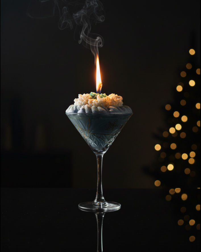 Winter candle dramatic - square